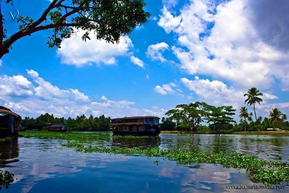Golden Beach Home Stay Alappuzha Exterior photo